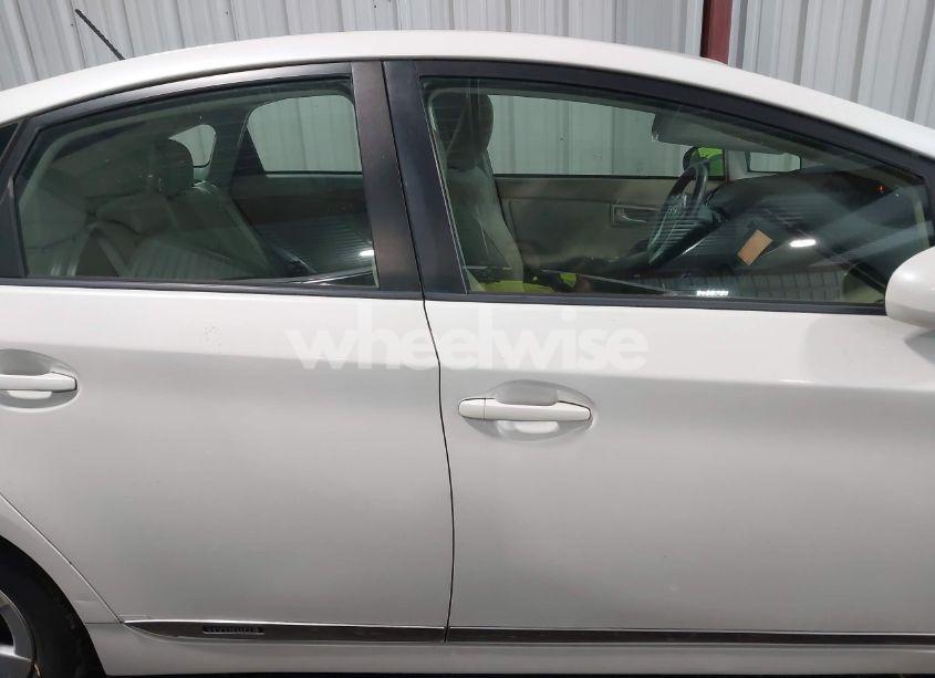 Photo 13 of 2011 Toyota Prius THREE (VIN JTDKN3DU4B5343523)