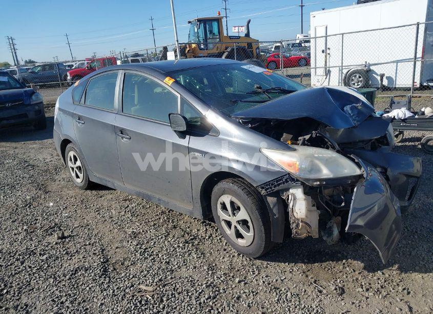 2012 Toyota Prius TWO (VIN JTDKN3DU4C1524436) main photo