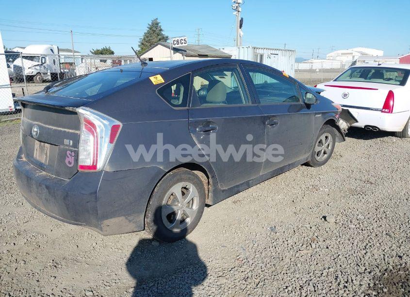 Photo 4 of 2012 Toyota Prius TWO (VIN JTDKN3DU4C1524436)