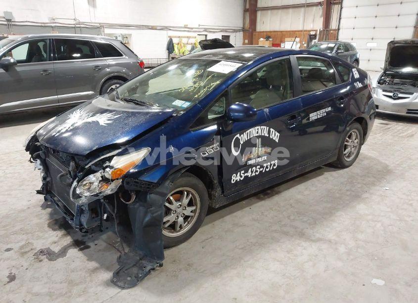 Photo 2 of 2013 Toyota Prius FOUR (VIN JTDKN3DU4D1634016)