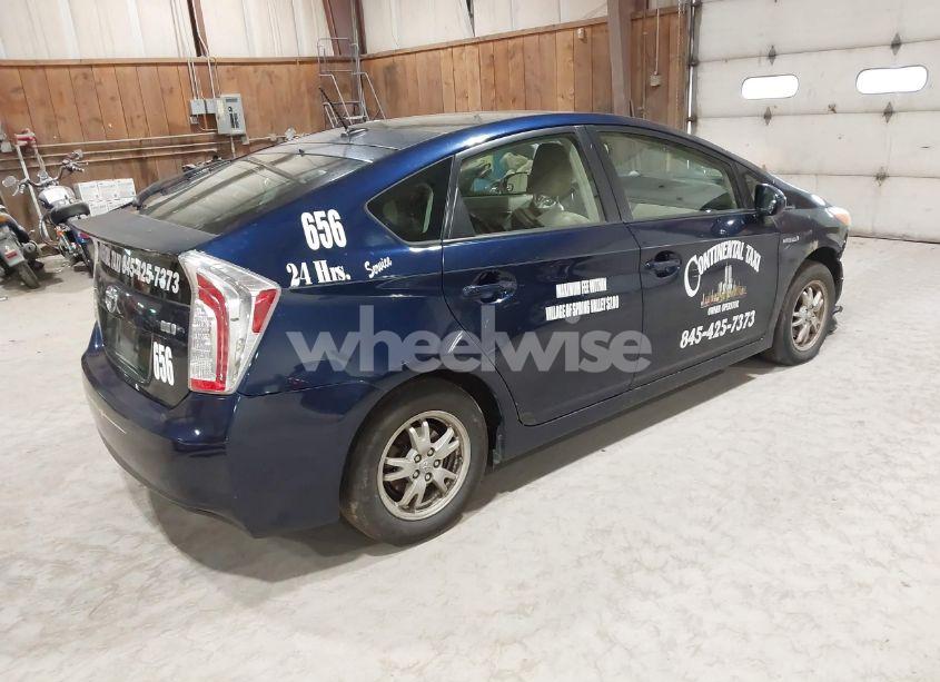 Photo 4 of 2013 Toyota Prius FOUR (VIN JTDKN3DU4D1634016)