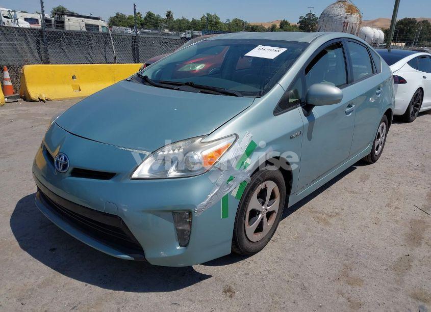 Photo 2 of 2013 Toyota Prius TWO (VIN JTDKN3DU4D5585599)