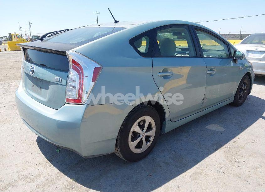 Photo 4 of 2013 Toyota Prius TWO (VIN JTDKN3DU4D5585599)