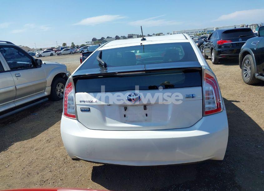 Photo 16 of 2013 Toyota Prius PERSONA (VIN JTDKN3DU4D5591368)