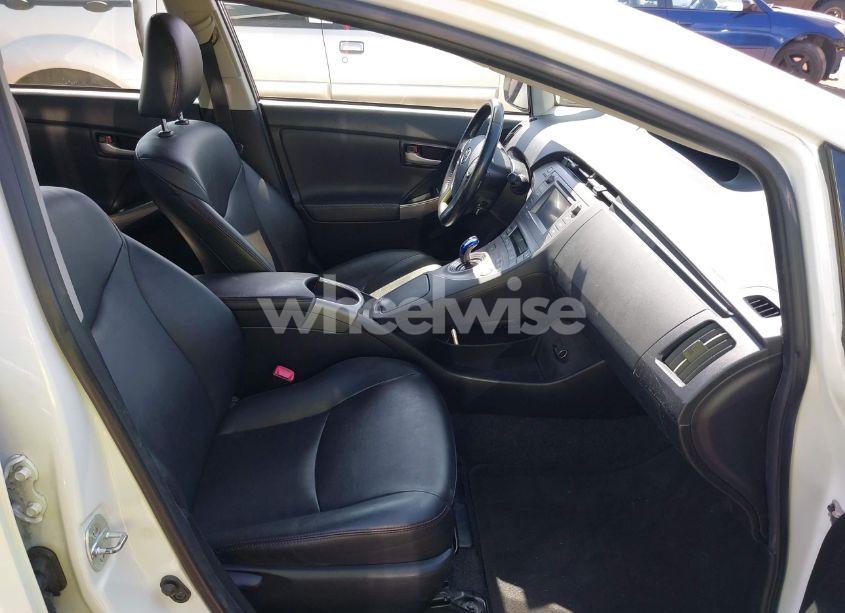 Photo 5 of 2013 Toyota Prius PERSONA (VIN JTDKN3DU4D5591368)