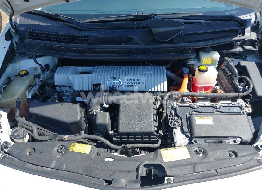 Photo 6 of 2013 Toyota Prius PERSONA (VIN JTDKN3DU4D5591368)