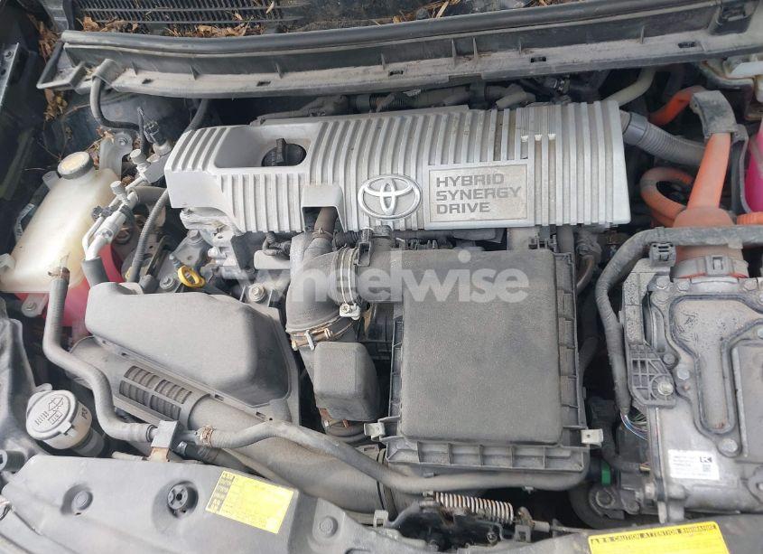 Photo 10 of 2013 Toyota Prius THREE SE (VIN JTDKN3DU4D5599308)