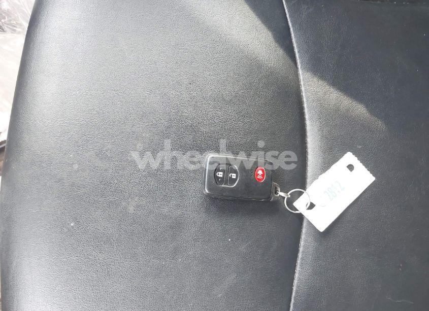 Photo 11 of 2013 Toyota Prius THREE SE (VIN JTDKN3DU4D5599308)