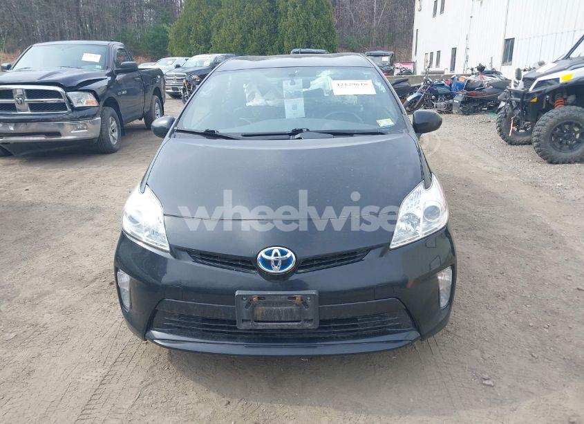 Photo 6 of 2013 Toyota Prius THREE SE (VIN JTDKN3DU4D5599308)