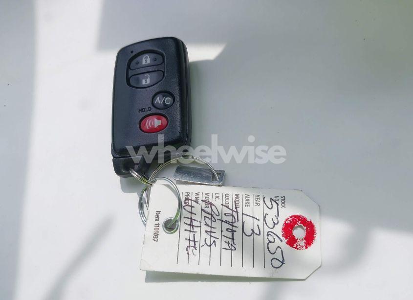 Photo 11 of 2013 Toyota Prius THREE (VIN JTDKN3DU4D5632369)