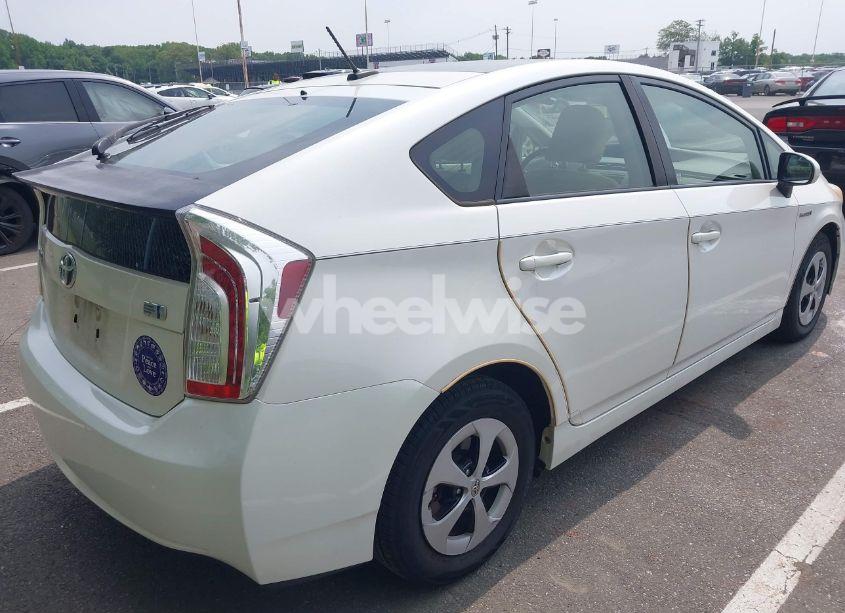 Photo 4 of 2013 Toyota Prius THREE (VIN JTDKN3DU4D5632369)