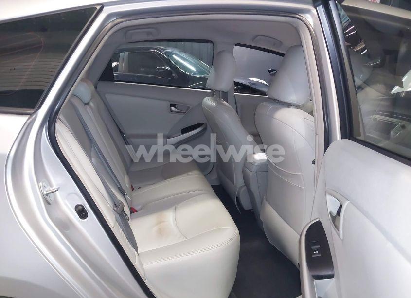 Photo 8 of 2014 Toyota Prius THREE (VIN JTDKN3DU4E0388091)