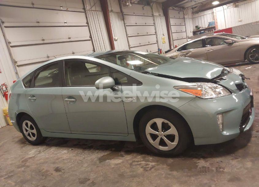 Photo 14 of 2014 Toyota Prius FIVE/FOUR/THREE/TWO (VIN JTDKN3DU4E1744713)