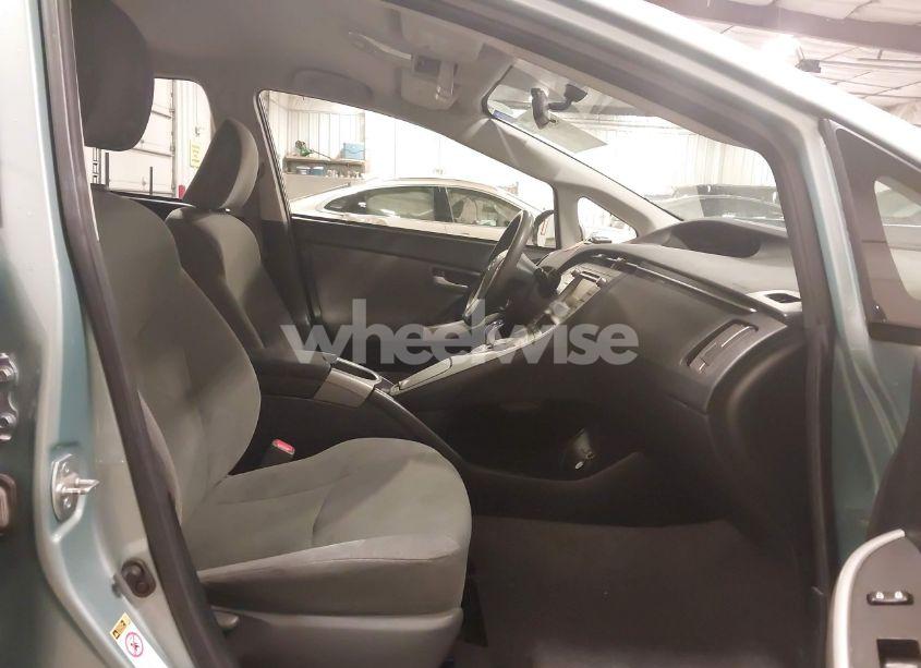 Photo 5 of 2014 Toyota Prius FIVE/FOUR/THREE/TWO (VIN JTDKN3DU4E1744713)