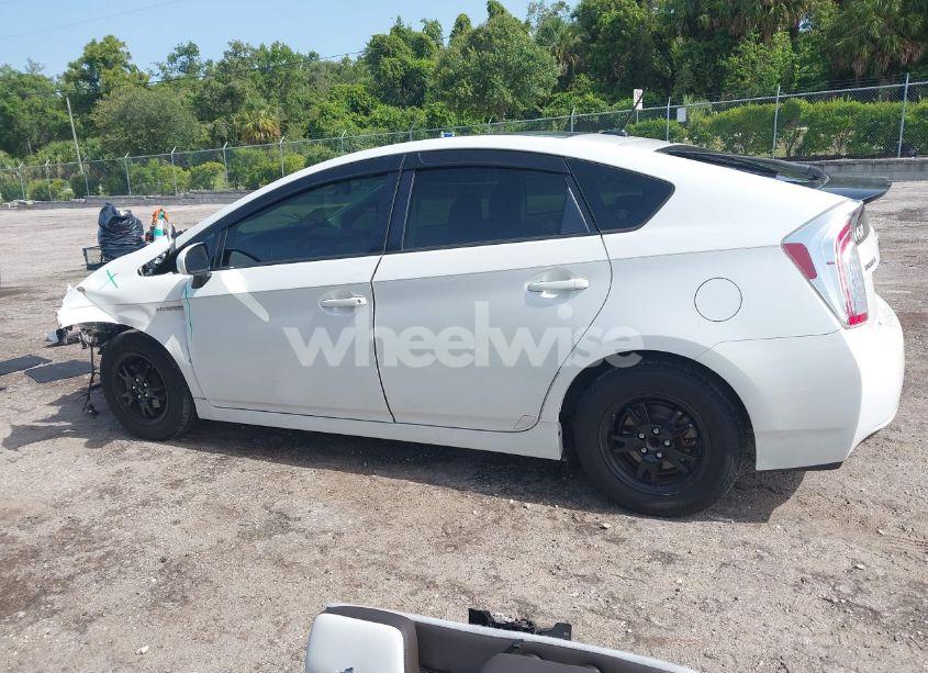 Photo 14 of 2014 Toyota Prius FOUR (VIN JTDKN3DU4E1749488)