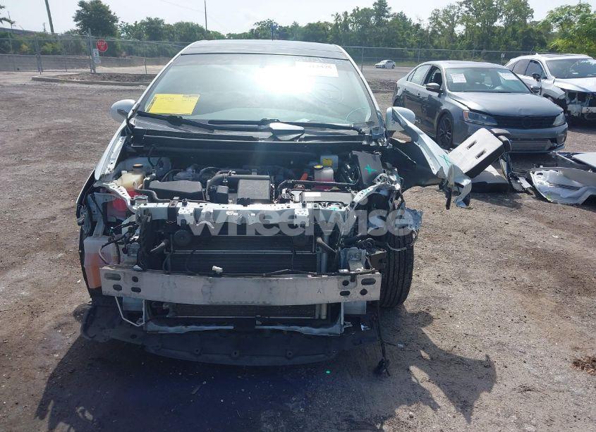 Photo 6 of 2014 Toyota Prius FOUR (VIN JTDKN3DU4E1749488)