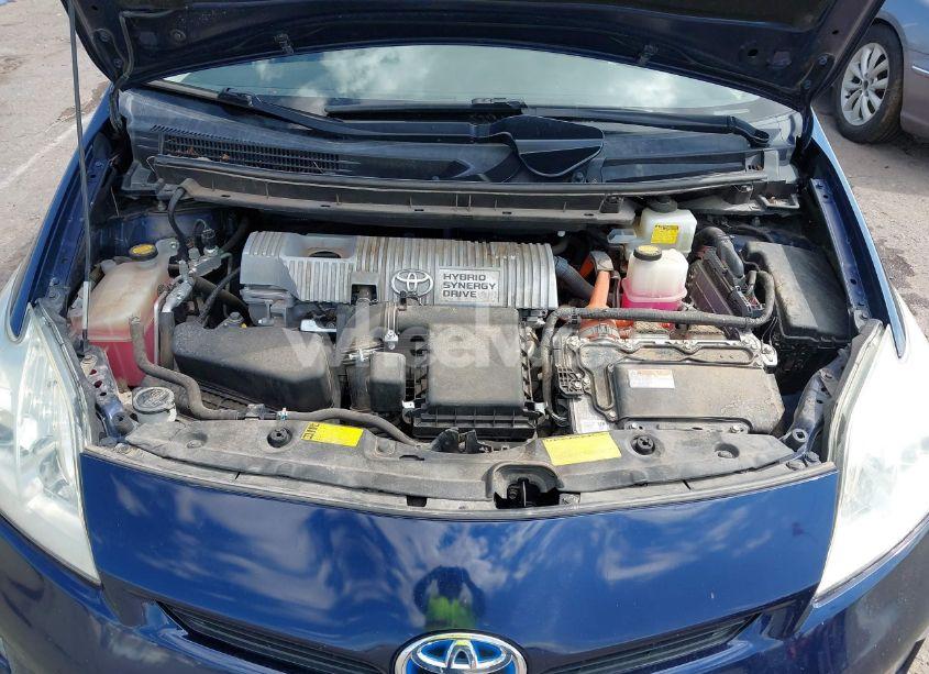 Photo 10 of 2014 Toyota Prius TWO (VIN JTDKN3DU4E1771927)