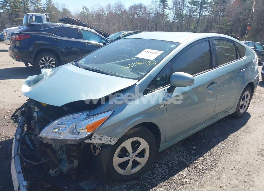 Photo 2 of 2014 Toyota Prius FOUR (VIN JTDKN3DU4E1842219)