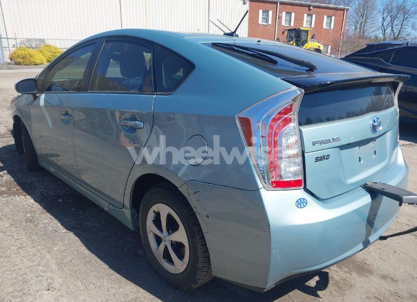 Photo 3 of 2014 Toyota Prius FOUR (VIN JTDKN3DU4E1842219)