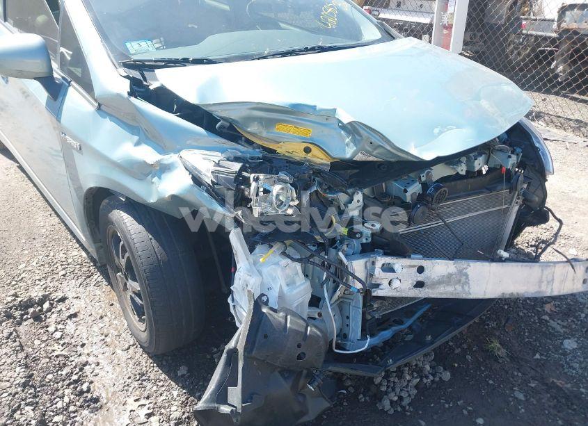 Photo 6 of 2014 Toyota Prius FOUR (VIN JTDKN3DU4E1842219)