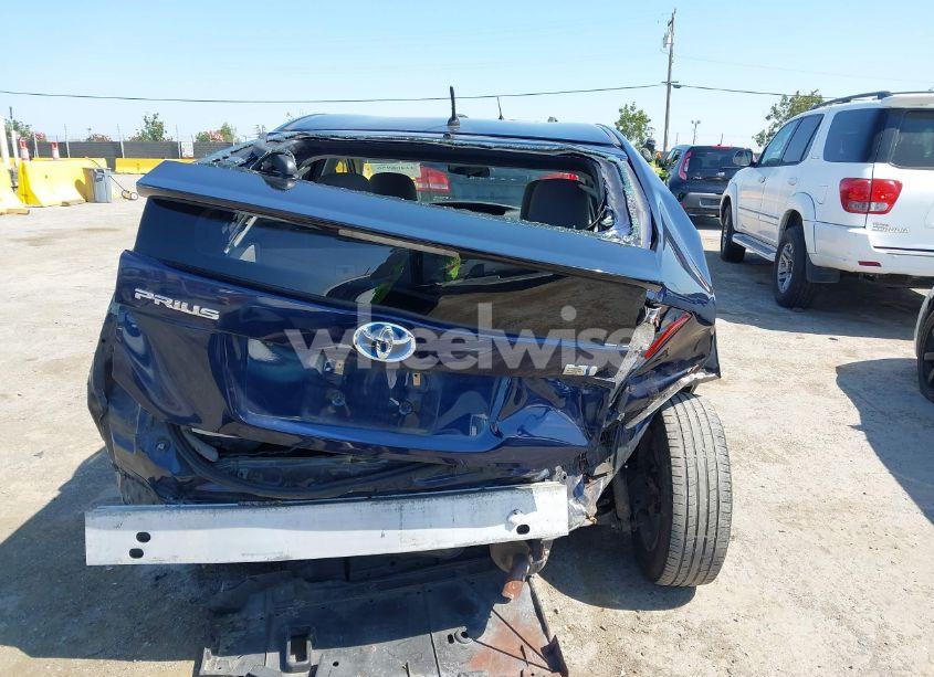 Photo 17 of 2015 Toyota Prius TWO (VIN JTDKN3DU4F0453555)