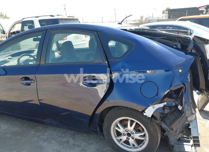 Photo 18 of 2015 Toyota Prius TWO (VIN JTDKN3DU4F0453555)