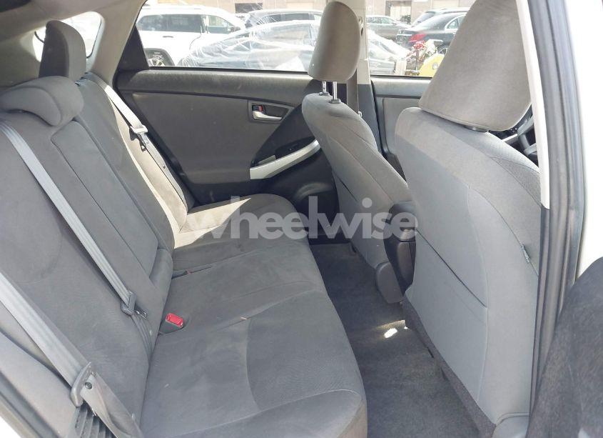 Photo 8 of 2015 Toyota Prius TWO (VIN JTDKN3DU4F2003988)