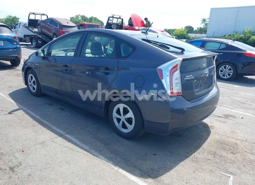 Photo 3 of 2015 Toyota Prius THREE (VIN JTDKN3DU4F2004333)