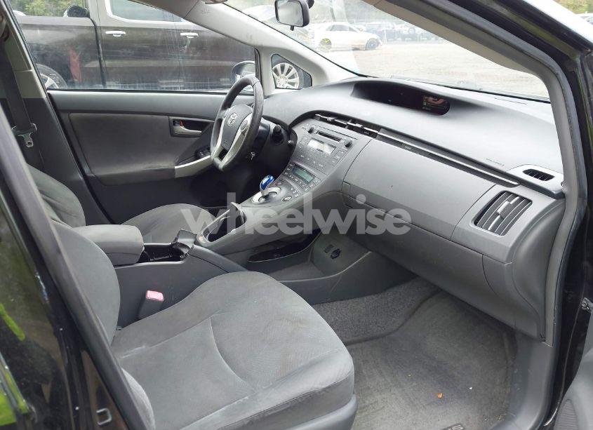 Photo 5 of 2010 Toyota Prius II (VIN JTDKN3DU5A0002787)