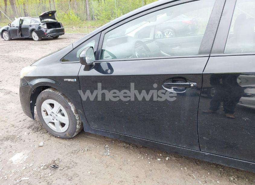 Photo 6 of 2010 Toyota Prius II (VIN JTDKN3DU5A0002787)