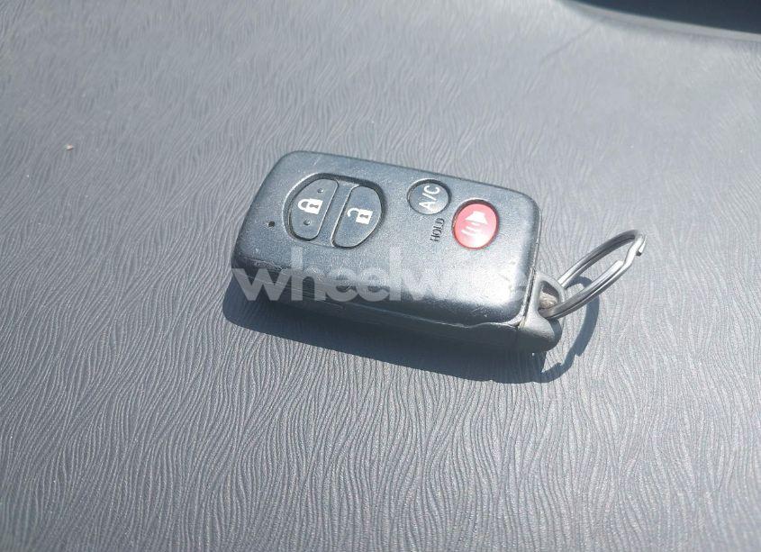Photo 11 of 2010 Toyota Prius III (VIN JTDKN3DU5A0090370)