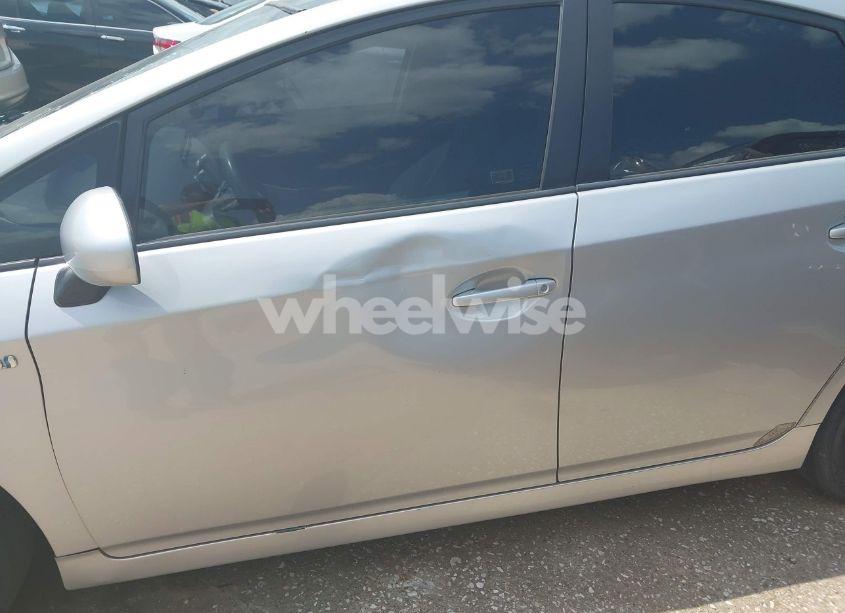 Photo 13 of 2010 Toyota Prius III (VIN JTDKN3DU5A0090370)