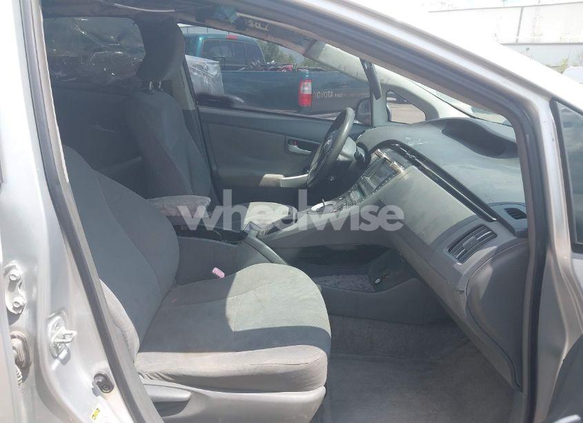 Photo 5 of 2010 Toyota Prius III (VIN JTDKN3DU5A0090370)