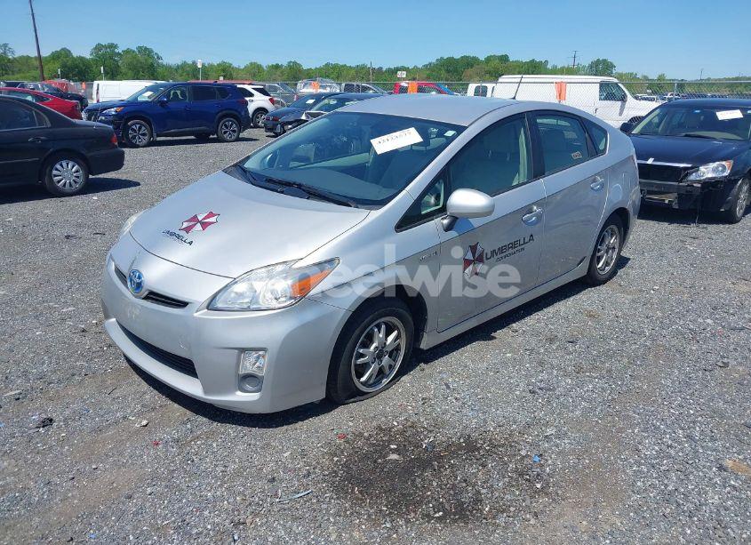 Photo 2 of 2010 Toyota Prius IV (VIN JTDKN3DU5A0181199)