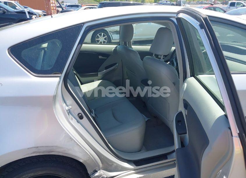 Photo 8 of 2010 Toyota Prius IV (VIN JTDKN3DU5A0181199)