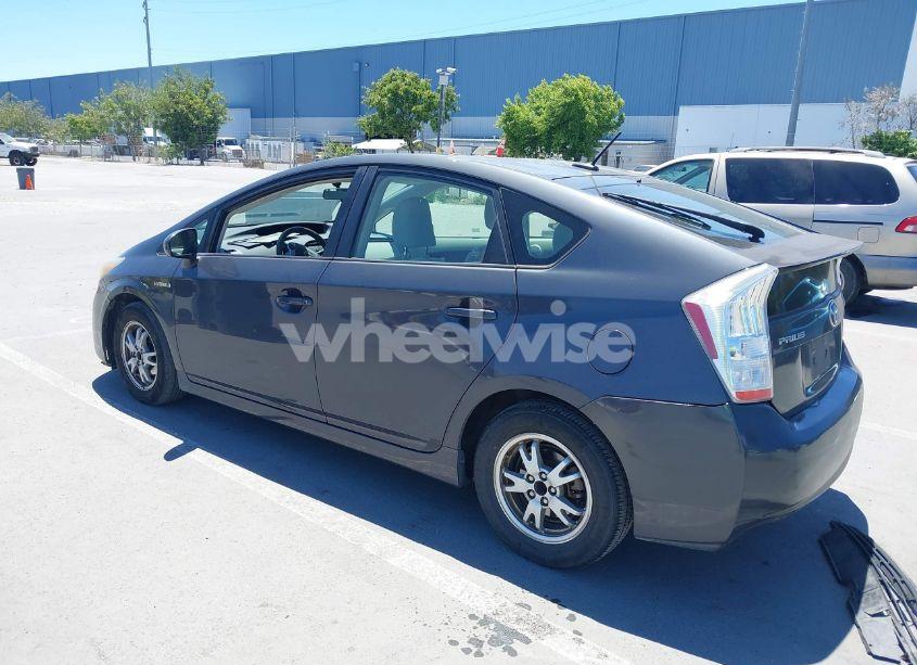 Photo 3 of 2010 Toyota Prius I/II/III/IV/V (VIN JTDKN3DU5A0221183)