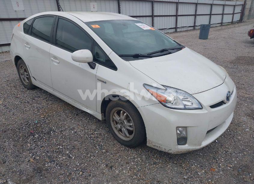 2010 Toyota Prius III (VIN JTDKN3DU5A1246806) main photo