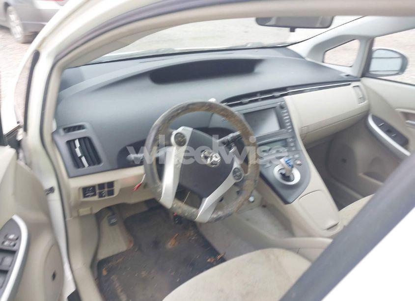 Photo 12 of 2010 Toyota Prius III (VIN JTDKN3DU5A1246806)