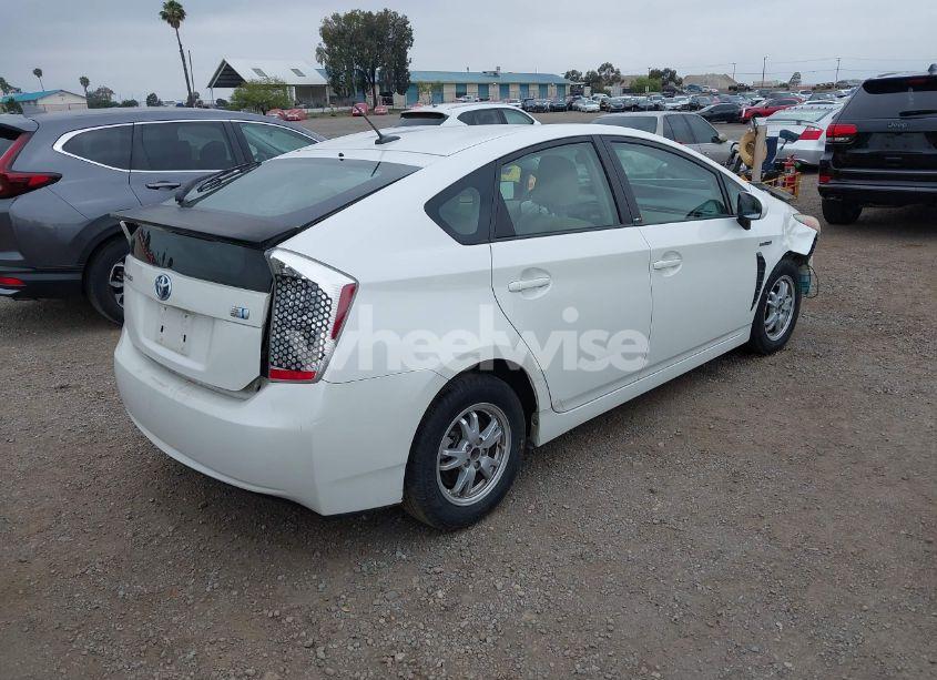 Photo 4 of 2010 Toyota Prius (VIN JTDKN3DU5A5136296)