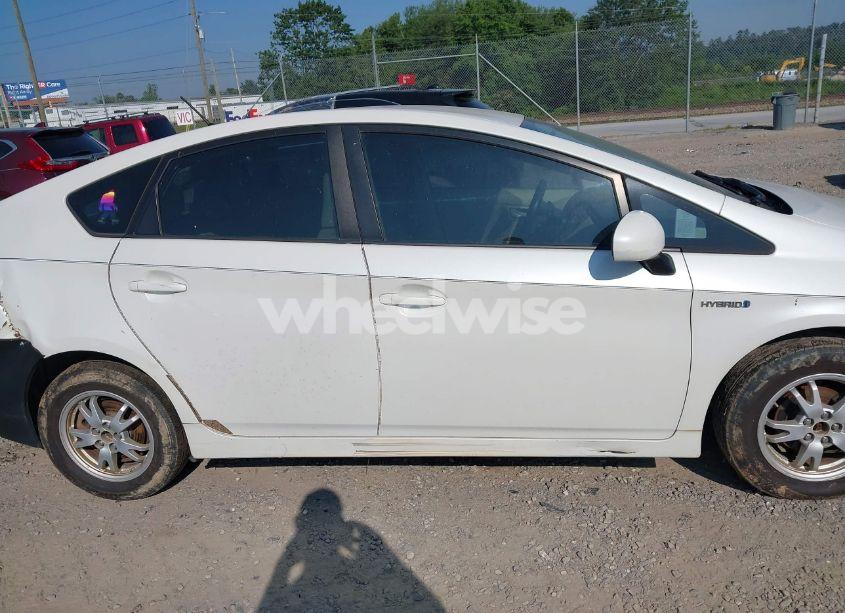 Photo 13 of 2011 Toyota Prius TWO (VIN JTDKN3DU5B0323780)