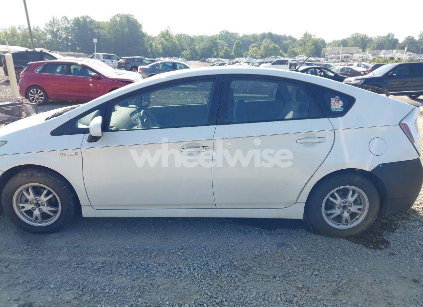 Photo 14 of 2011 Toyota Prius TWO (VIN JTDKN3DU5B0323780)