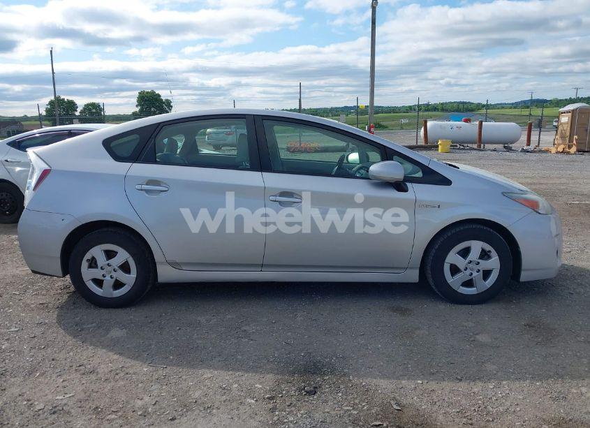 Photo 13 of 2011 Toyota Prius TWO (VIN JTDKN3DU5B1368583)