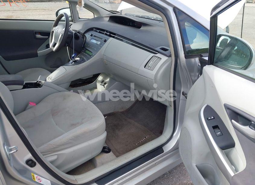 Photo 5 of 2011 Toyota Prius TWO (VIN JTDKN3DU5B1368583)