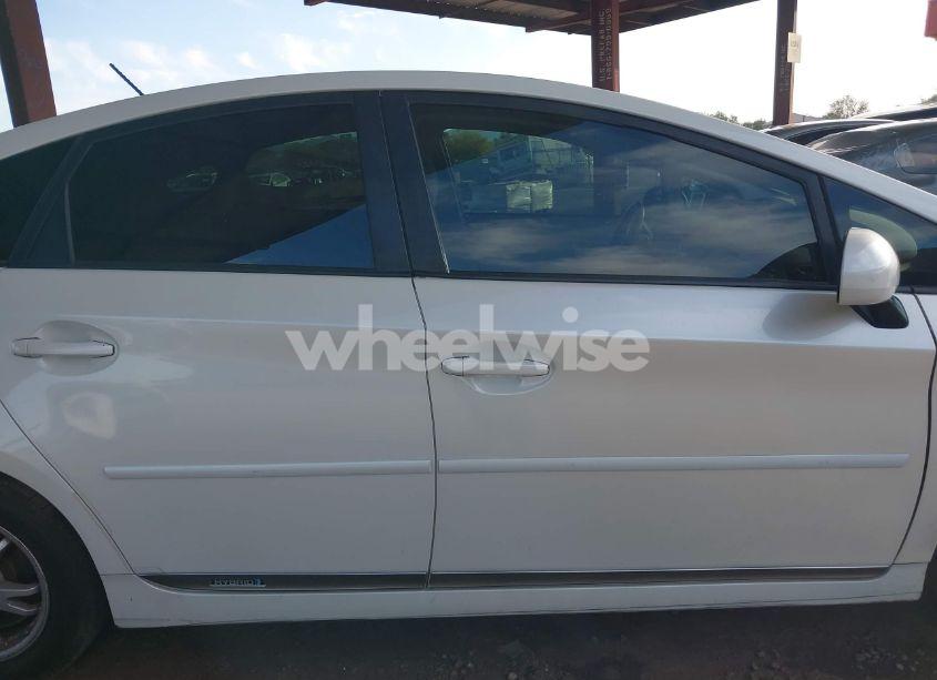 Photo 13 of 2011 Toyota Prius THREE (VIN JTDKN3DU5B1412534)