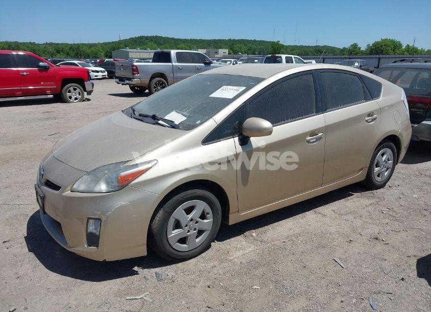 Photo 2 of 2011 Toyota Prius FOUR (VIN JTDKN3DU5B1415255)