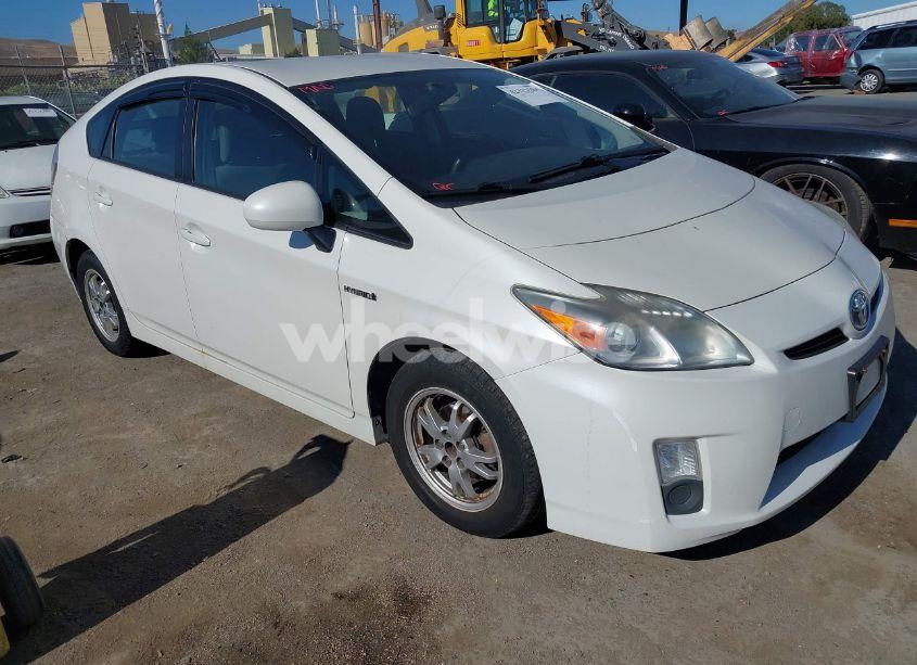2011 Toyota Prius TWO (VIN JTDKN3DU5B5315522) main photo