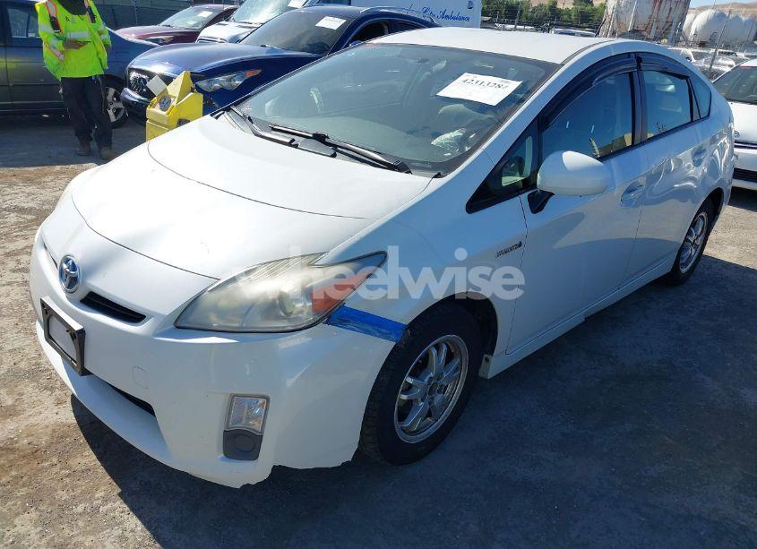 Photo 2 of 2011 Toyota Prius TWO (VIN JTDKN3DU5B5315522)