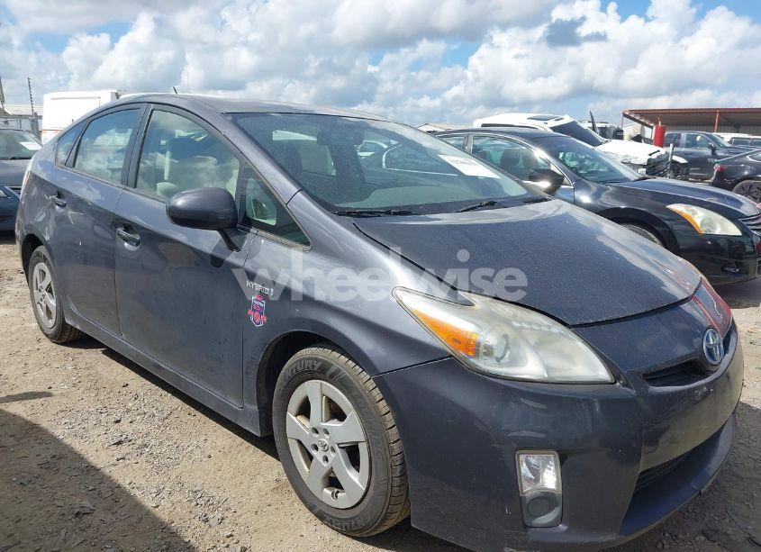 2011 Toyota Prius TWO (VIN JTDKN3DU5B5318176) main photo
