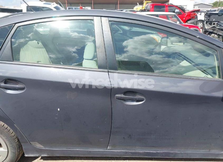 Photo 12 of 2011 Toyota Prius TWO (VIN JTDKN3DU5B5318176)