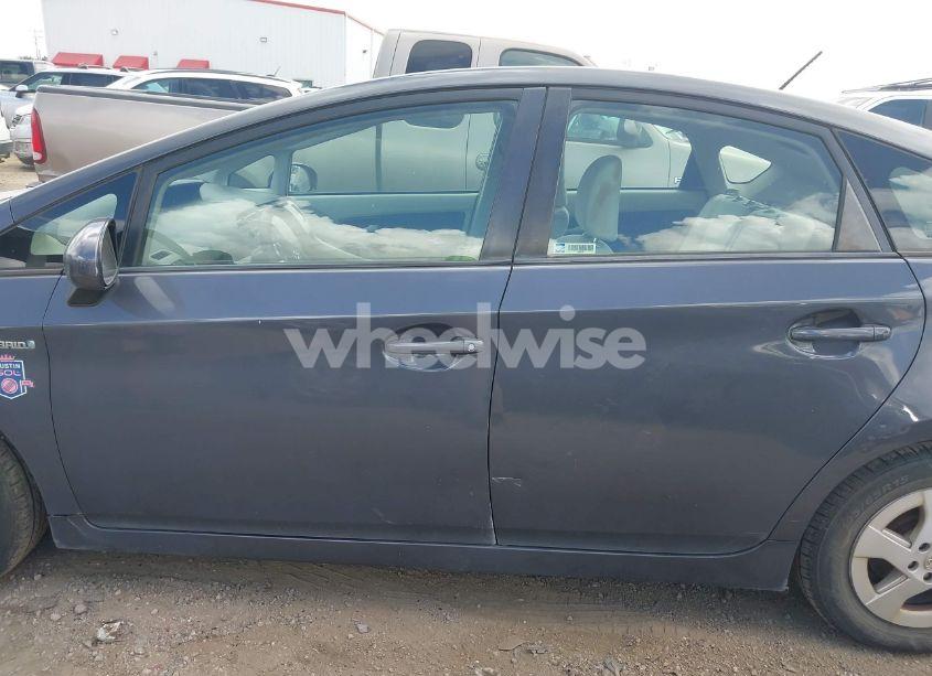 Photo 13 of 2011 Toyota Prius TWO (VIN JTDKN3DU5B5318176)